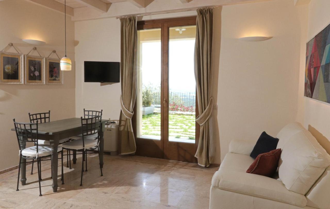 Casa Vacanze Squarcialupi كاستيلّينا إنْ كْيانت المظهر الخارجي الصورة