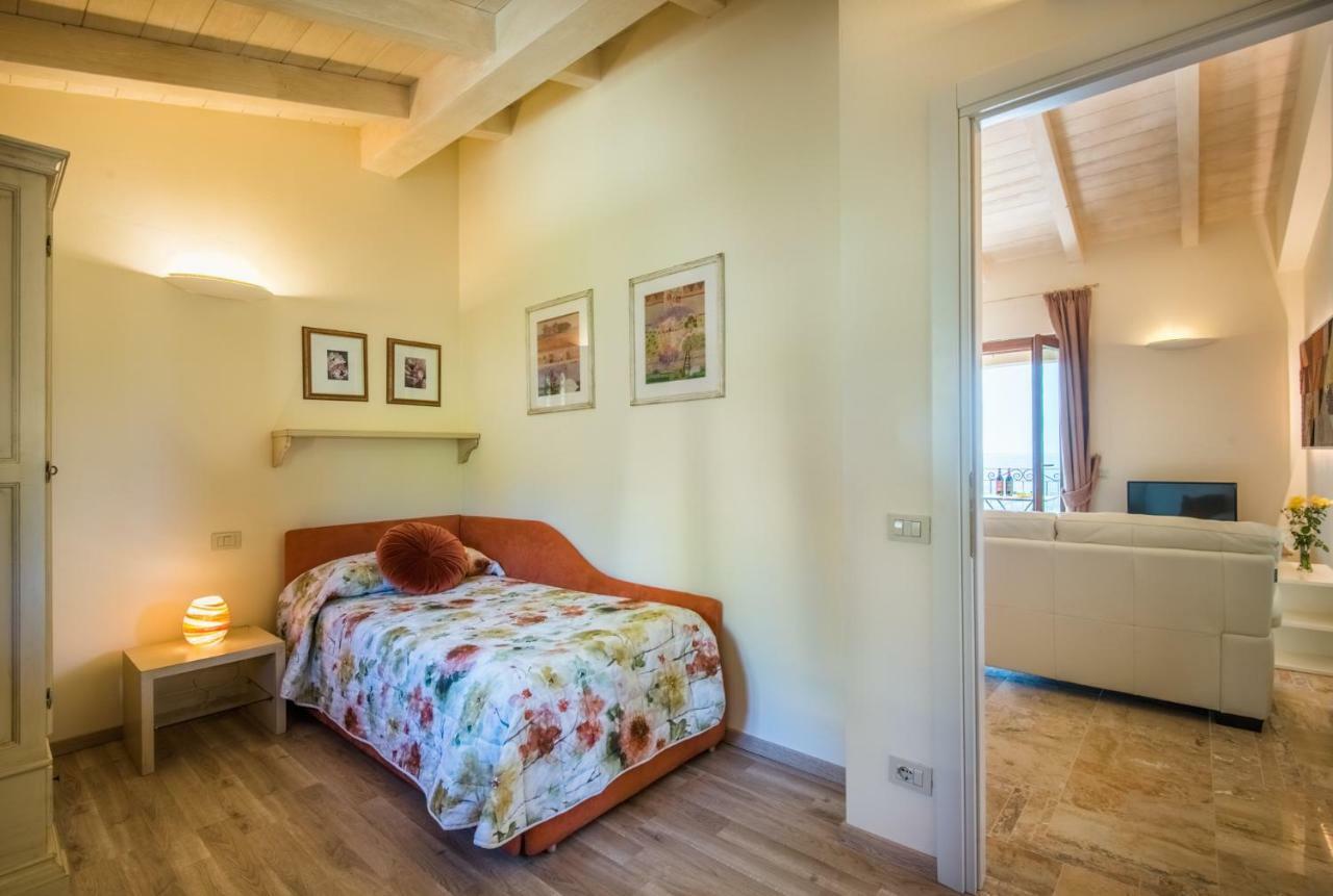 Casa Vacanze Squarcialupi كاستيلّينا إنْ كْيانت المظهر الخارجي الصورة